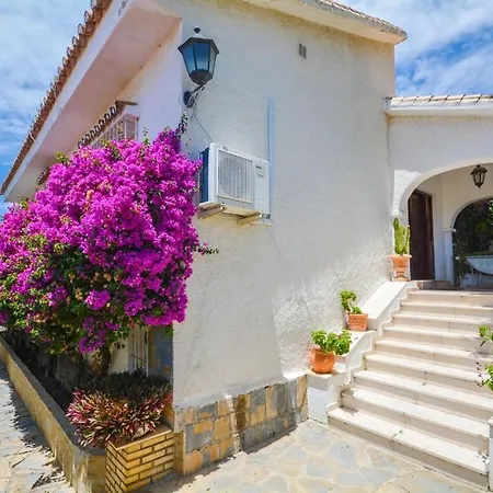 With 6 Bedrooms In Marbella, With Wonderful Sea View, Private Pool, Fur... Lägenhet