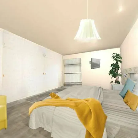 With 6 Bedrooms In Marbella, With Wonderful Sea View, Private Pool, Fur... Lägenhet Marbella